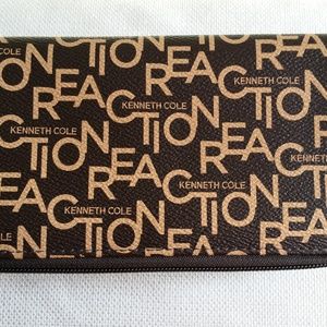 Kenneth Cole Bags - Kenneth Cole Organizer/Wallet Kenneth Cole Bags - Kenneth Cole Organizer/Wallet